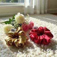 Seiden Scrunchies - (2 Stück) - Handgemachte, Neu!