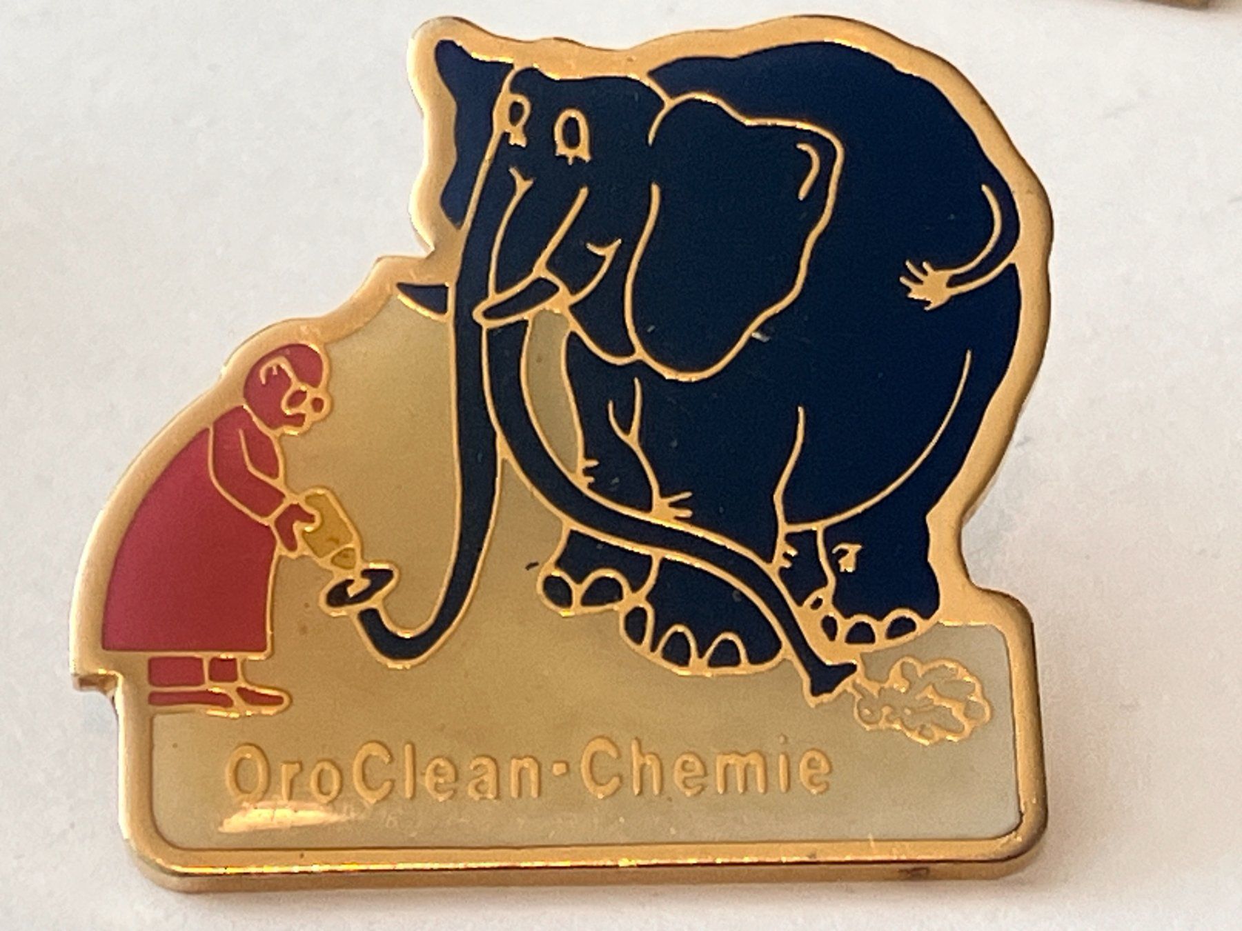 Placchette & Badge: 1 Pin OroClean Chemie – Usato da Basel venduto da djwwpp