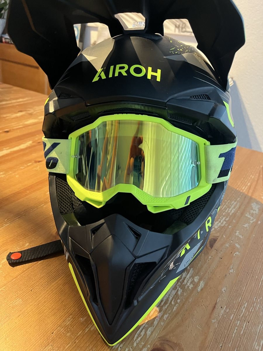 Airoh Caschi & visiere: Motocross Helm Motorradhelm – Usato da Rickenbach LU venduto da Haefliger03