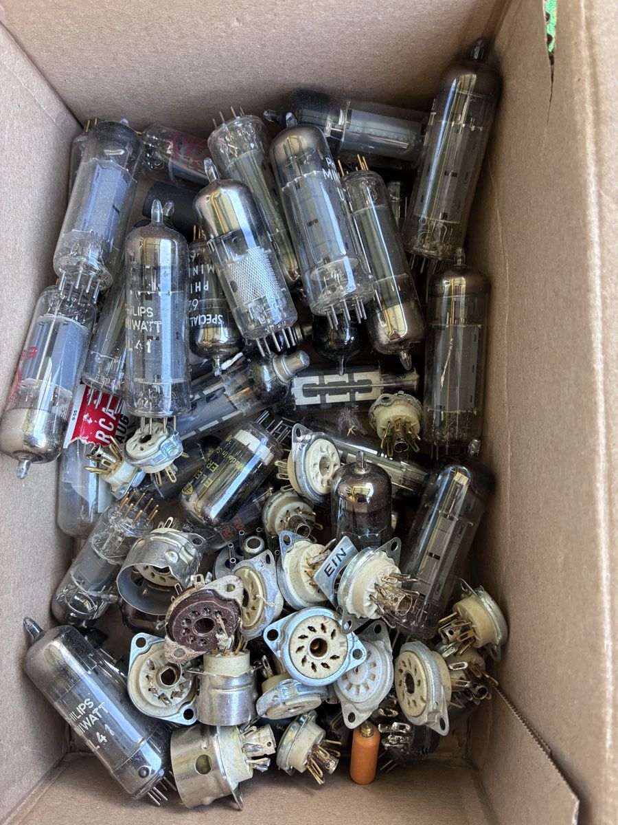 Amplificatori: Vintage electronic valves , non tested . – Difettoso da Zürich venduto da HiFiAtelier 6