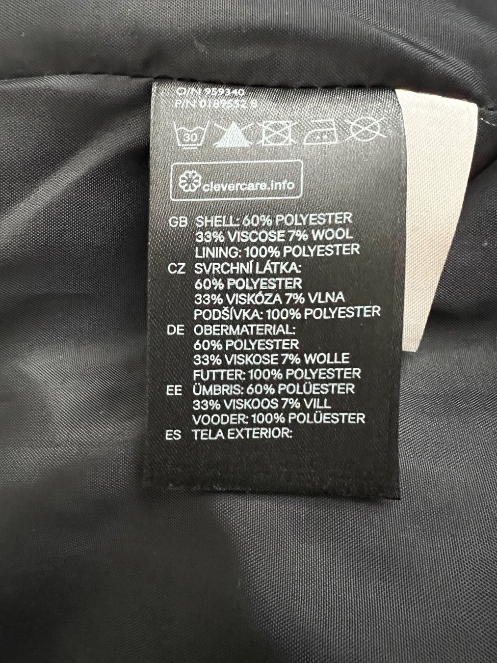 H&M Completi: Schwarzes Sakko/Jackett Grösse 170 – Usato da Samedan venduto da TintiFinti 3