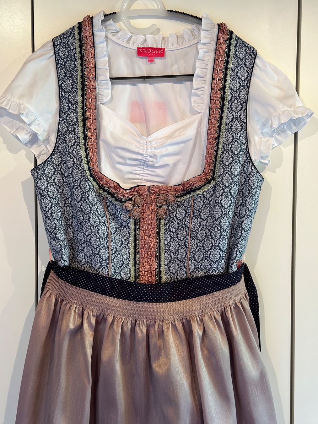 Costumi: Dirndl Krüger 3-teilig in Grösse 42 – Nuovo (secondo la descrizione) da Zürich venduto da elsoca 1