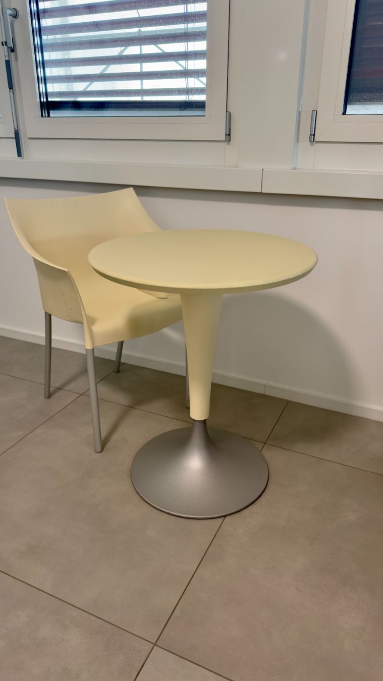 Kartell Tische: Kartell DR.NA & DR.NO – Gebraucht aus Lugano von Alecremiato