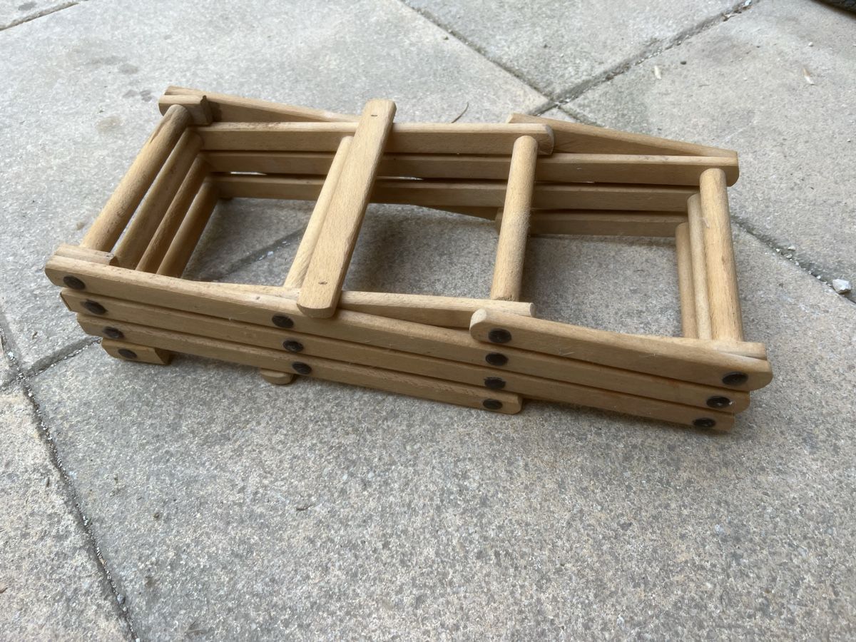 Etagères & Armoires à vins: Porte-bouteilles pliable en bois  – D'occasion à Vallorbe par gtornado80 2