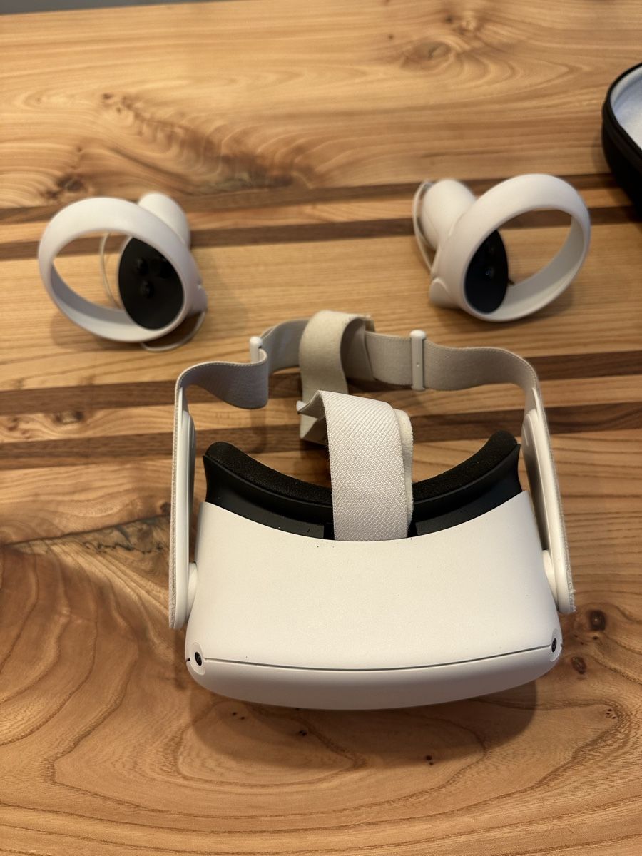 Meta Casque VR: Casque de réalité virtuelle Oculus Quest 2 - 256gb – D'occasion à Neuchâtel par R_M94 3