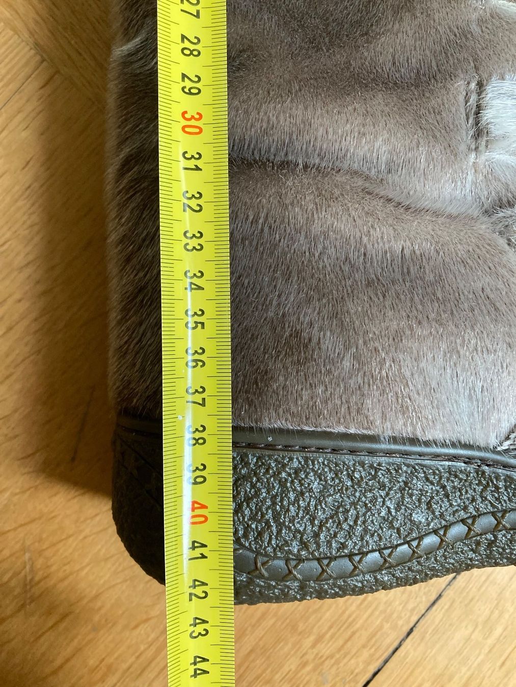 Scarpe da donna: H:CE LUXUS WINTERSTIEFEL, SEEHUNDFELL, GR.41, NEU, EIN TRAUM – Nuovo e nell'imballaggio originale da Zürich venduto da elegantissima 6