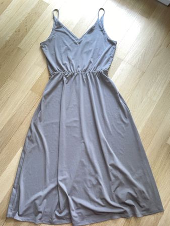 Sommerliches Kleid mit Spaghettiträger, Grösse S☀️