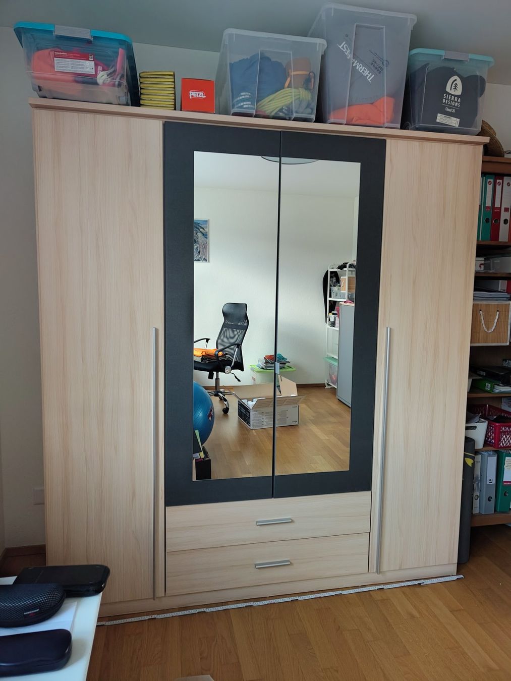 Armadi: Kleiderschrank mit Spiegel – Usato da Heerbrugg venduto da san_dr2y 1
