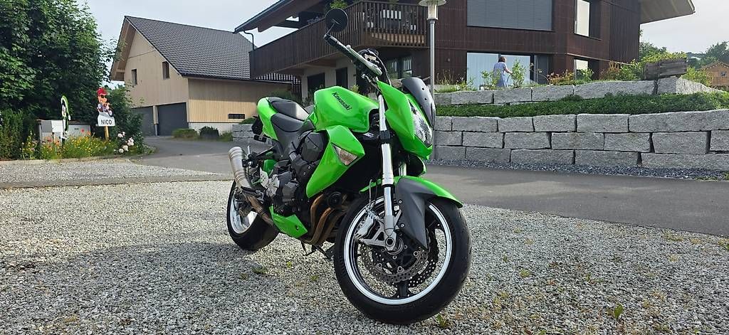 Strada: Kawasaki Z 1000 – Usato da Kleinwangen venduto da 12raffi
