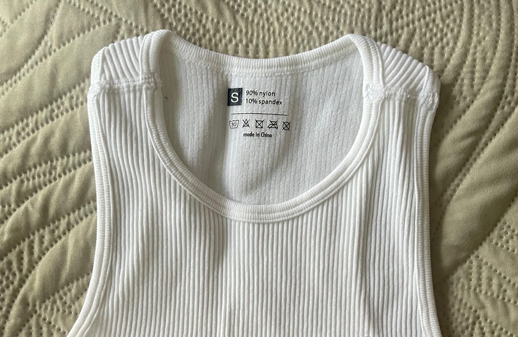 Top: 4er Set Crop-Tanktops, Grösse S – Usato da Winterthur venduto da GrobyK 1