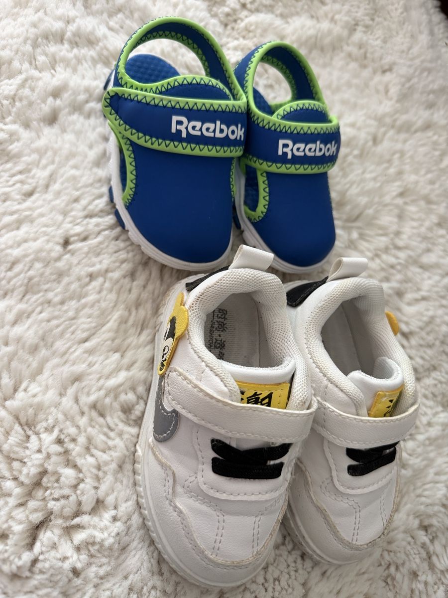 Reebok Schuhe für Jungen: 2 items , kids , size 21 – Gebraucht aus Schaffhausen von Nadiuna