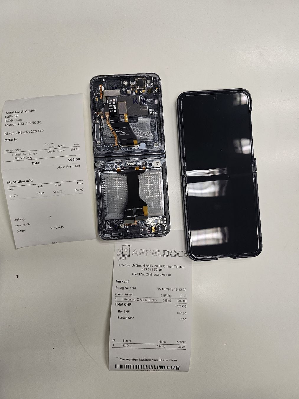 Samsung Telefoni cellulari / Smartphones: Samsung Galaxy Flip 5 256GB – Nuovo (secondo la descrizione) da Oberdiessbach venduto da AdR81 9