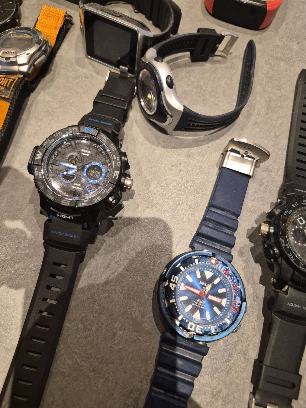 Orologi:  Viele verschidene Uhren – Usato da Oberegg venduto da kev_58s7 1