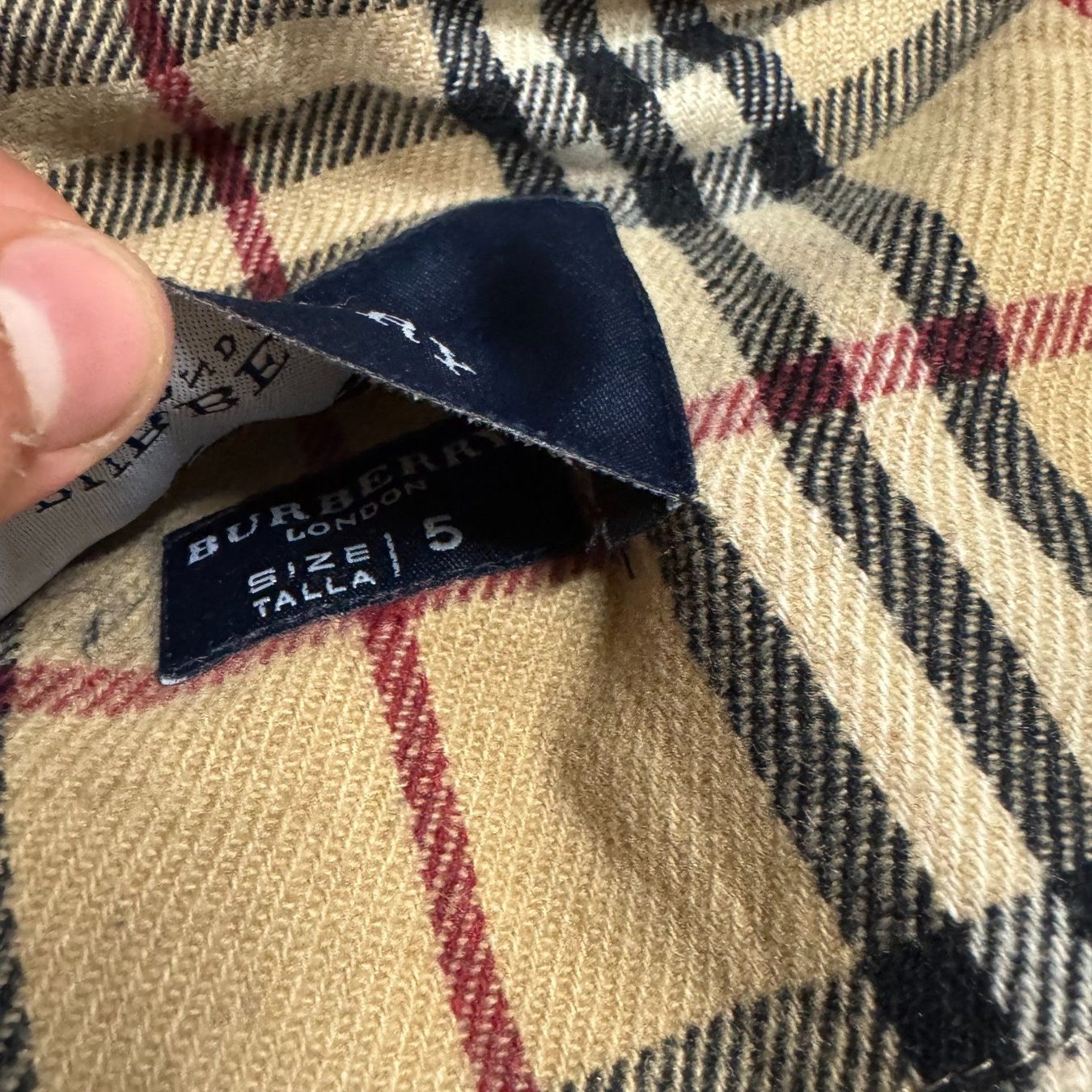 Burberry Giacche: Vintage Burberry brown rain jacket – Usato da St. Gallen venduto da sourced_limited 3