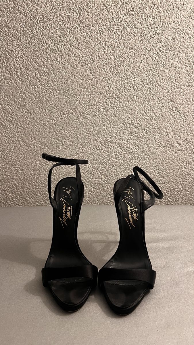 Zanotti Scarpe da donna: Giuseppe Zanotti Sandalen, schwarz, Gr. 37 – Usato da Zürich venduto da svan07 1