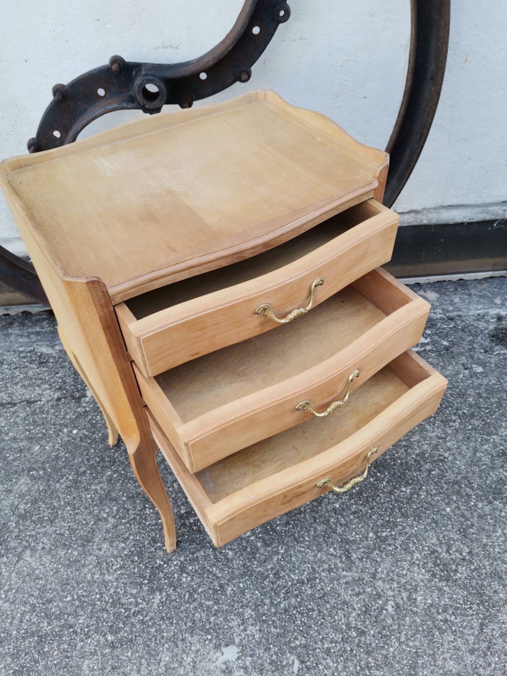 Cassettiere: kleines Möbel, Schubladenmöbel, Vintage Möbel, Kommode, Tisc – Usato da Wiedlisbach venduto da materialkreislauf 2