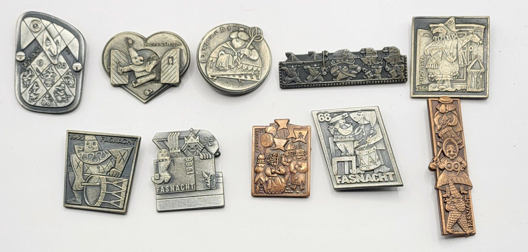 Plaquettes & Badges: Fasnacht Plakette – D'occasion à Altendorf par keskomat 2