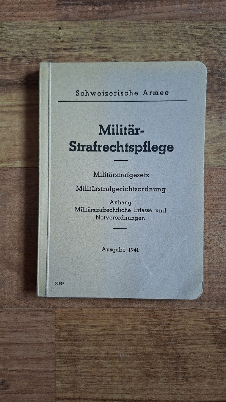 Libri: Militär Strafrechtspflege 1941 – Usato da Greifensee venduto da rodolfo25
