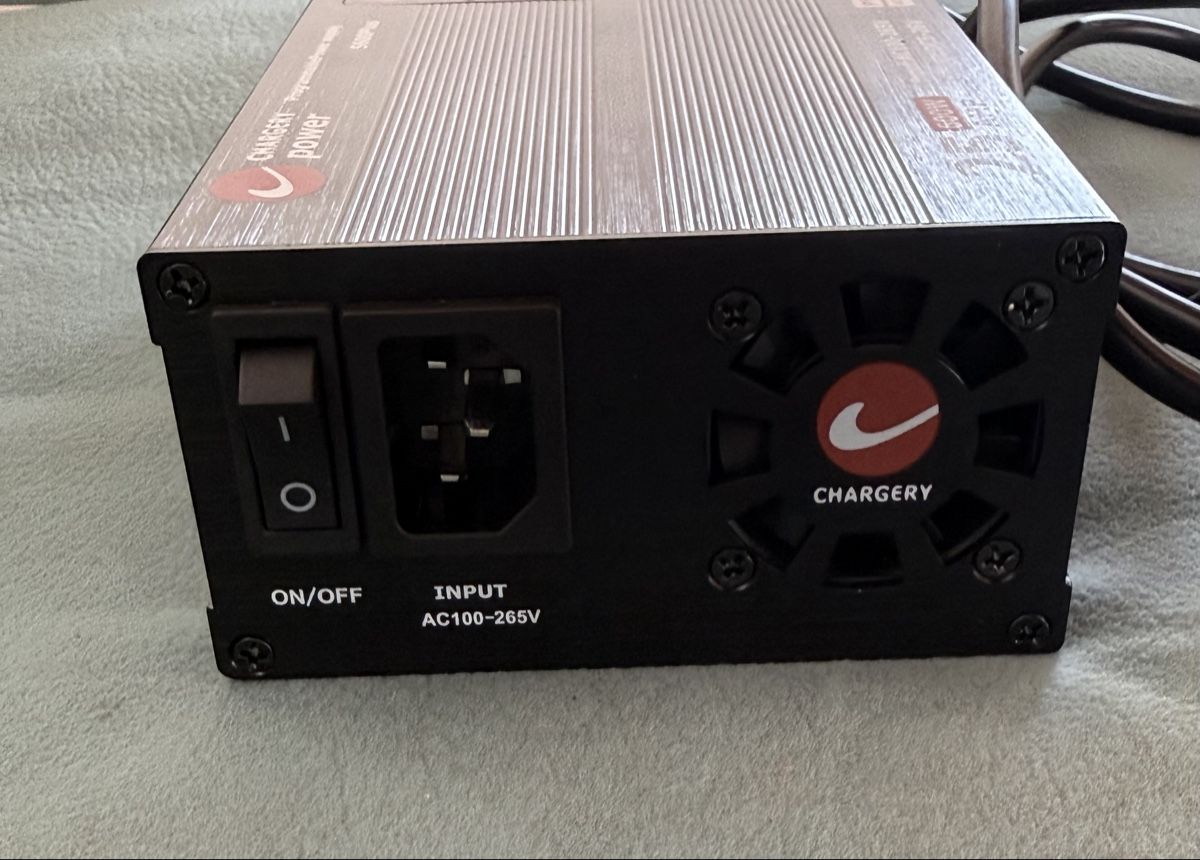 Batterie, Caricabatterie & Alimentatori: Chargery Power Netzteil S600 Plus 2.1 25A – Usato da Rothenthurm venduto da maholdener 1