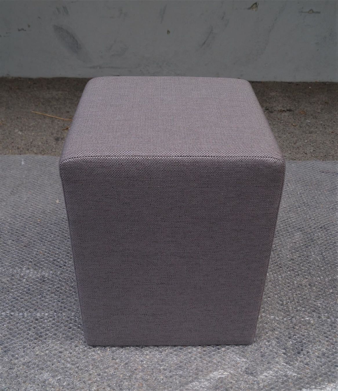 Sgabelli: Hocker aus Stoff grau – Usato da Seftigen venduto da tom713 2
