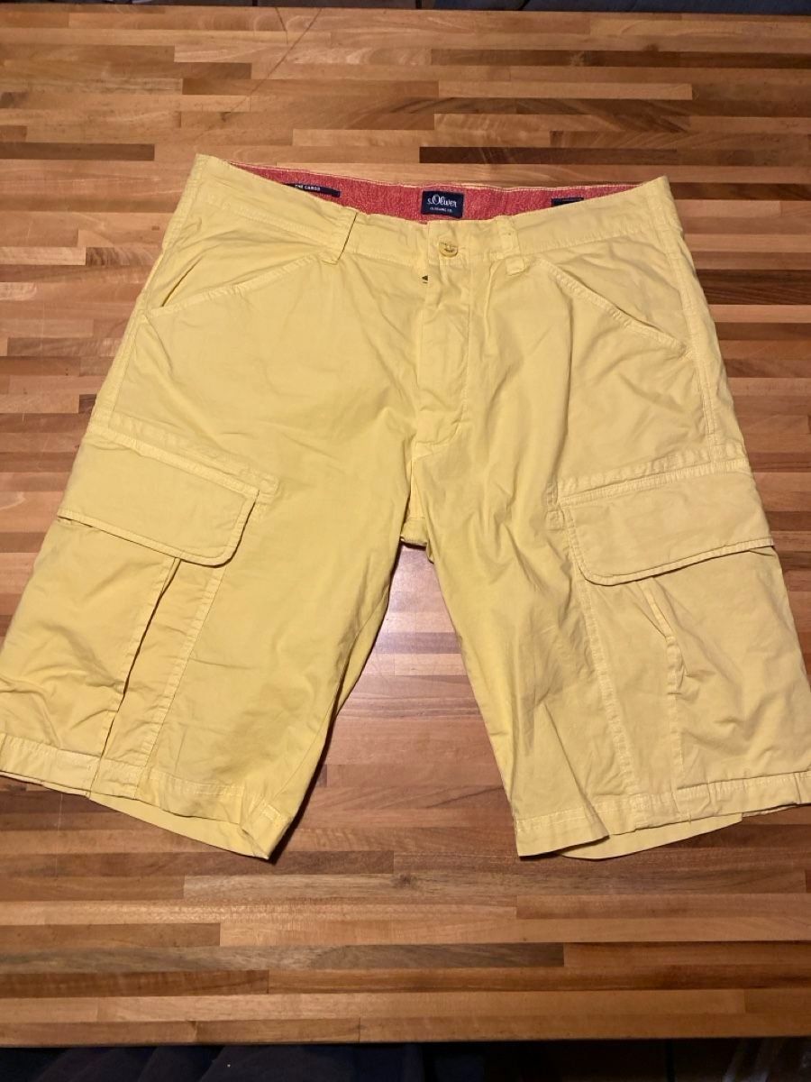 S.Oliver Pantaloni: Herrenbermuda Grösse 32 eher Grösse 33 - 34 s.Oliver Shorts – Nuovo (secondo la descrizione) da Olten venduto da Sina84