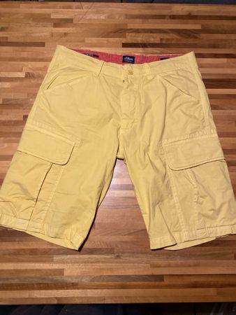 Herrenbermuda Grösse 32 eher Grösse 33 - 34 s.Oliver Shorts