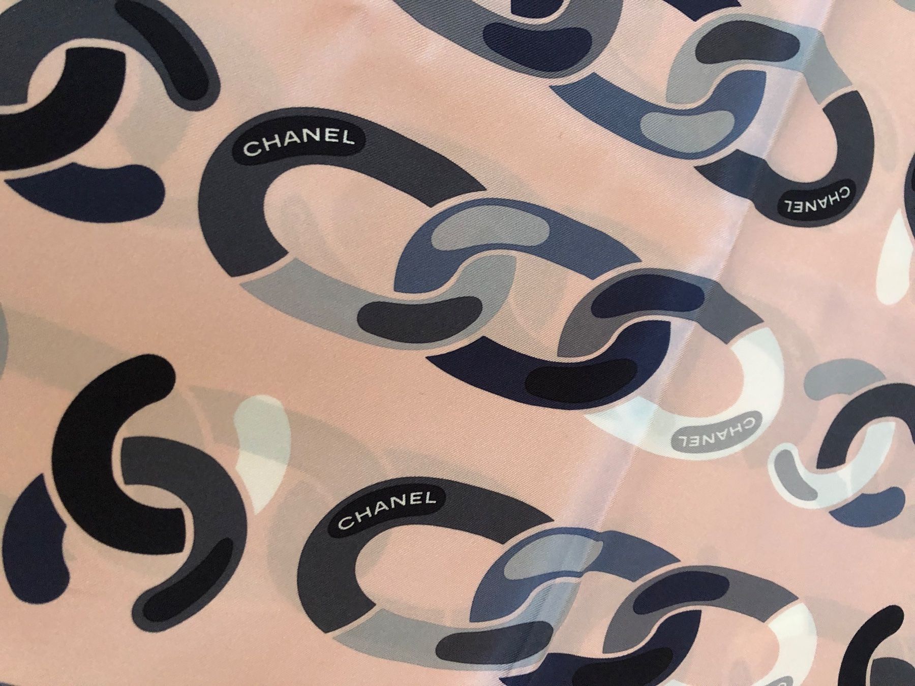 Chanel Foulard & Sciarpe: Chanel Foulard – Nuovo (secondo la descrizione) da Pregassona venduto da Reluxuryspace 6