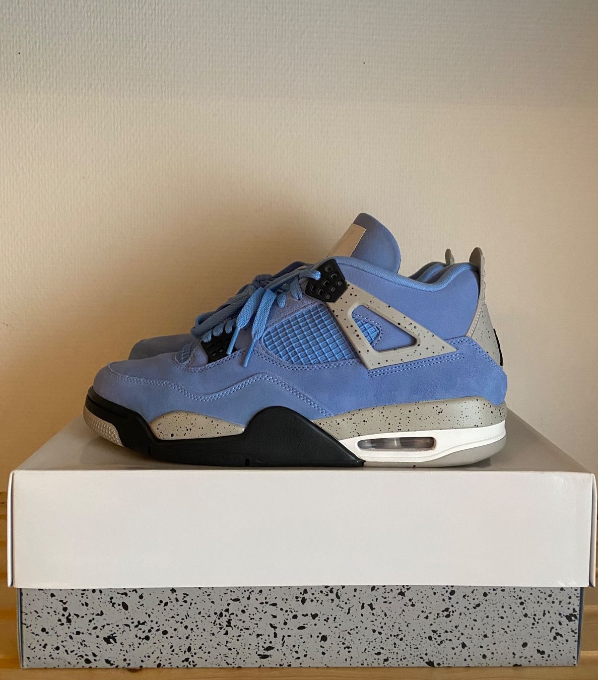 Jordan Scarpe da uomo: Jordan 4 University Blue / EU 46 – Usato da Abtwil SG venduto da PauloDybala10 1