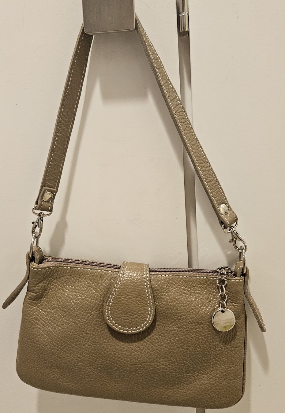 Borse da donna: Handtasche beige mit H-Verschluss gebraucht – Usato da Bünzen venduto da Milly32 6