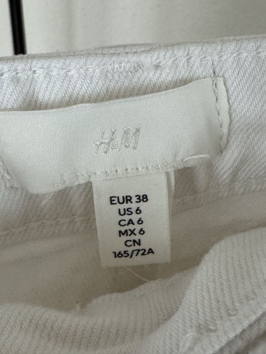 H&M Jeans: H&M Jeans Weiss Grösse 38  – Gebraucht aus Galgenen von Vintluxe 2