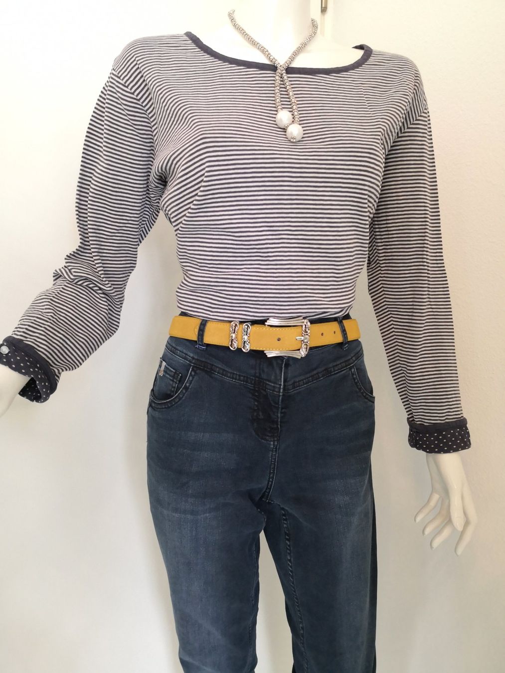 Pullover & Sweatshirts: 🤩MODDISON PULLOVER BLAU-WEISS GESTREIFT – Gebraucht aus Olten von Naja-Twins-Twins 4