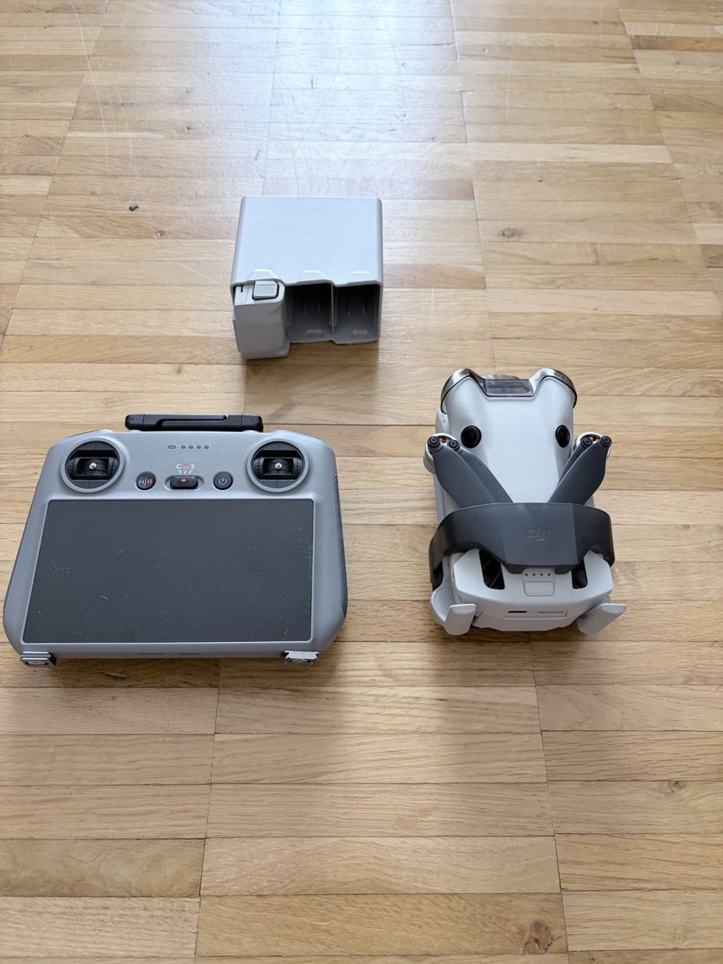 DJI Modellismo RC: DJI Mini 4 Pro Fly More neuwertig! – Usato da Wallisellen venduto da BlackWhite 1