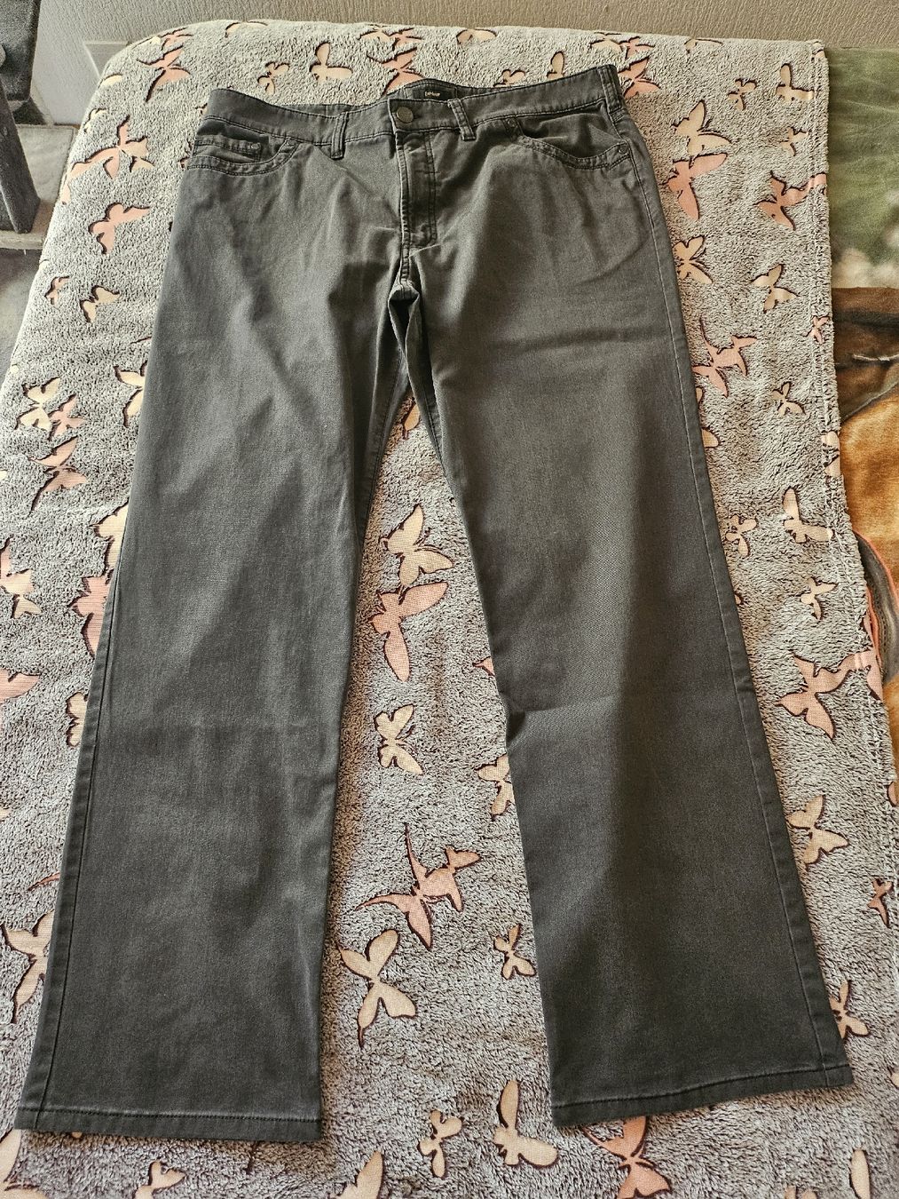 Lotti di vestiti: Lot de 3 pantalons homme – Nuovo (secondo la descrizione) da Donneloye venduto da stestenat 7