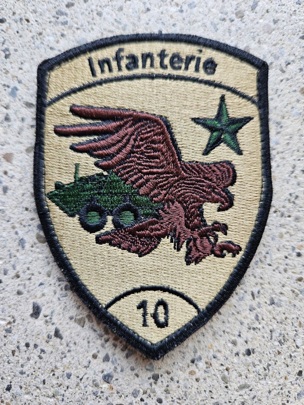 Placchette & Badge: Badge Infanterie 10 mit klett *** – Nuovo e nell'imballaggio originale da Riedholz venduto da fr_sIruP