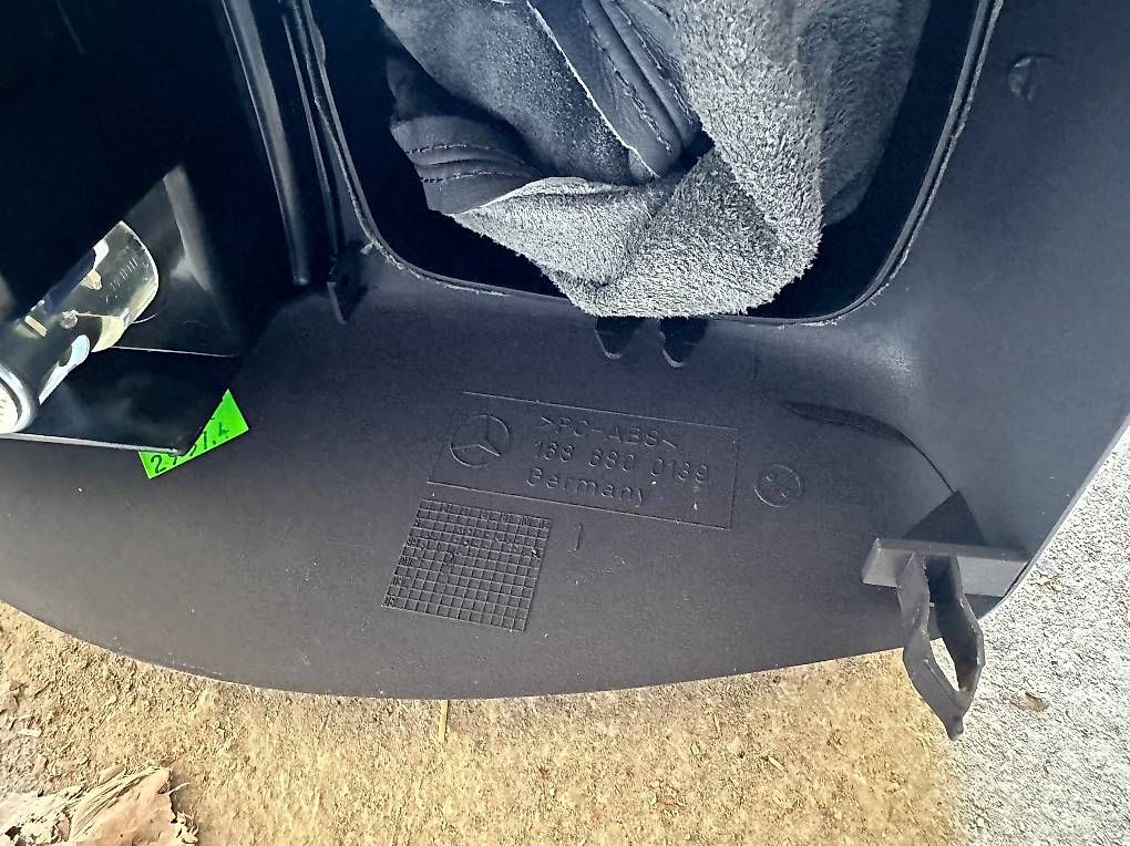 Alle Autoersatzteile: Cache sélecteur de vitesses Mercedes W168 – Gebraucht aus Montana von SamF3300 1