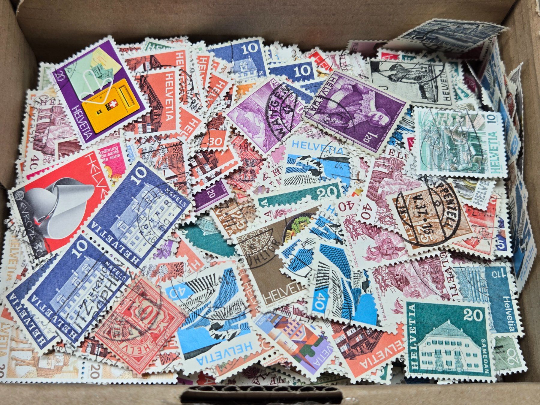 Alle Briefmarken: 250g abgelöste Schweizer Briefmarken ab 1.-- – Gebraucht aus Bonstetten von Vrk220556 8