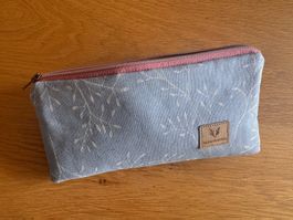 Handmade Täschchen Zweige blau – Reissverschluss Altrosa