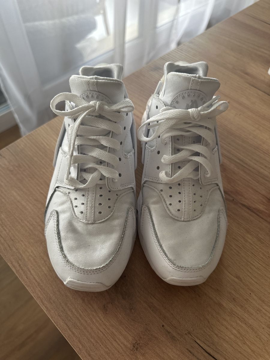 Scarpe da uomo: Nike Huarache 38.5 – Usato da Marthalen venduto da sab_sfv8 1