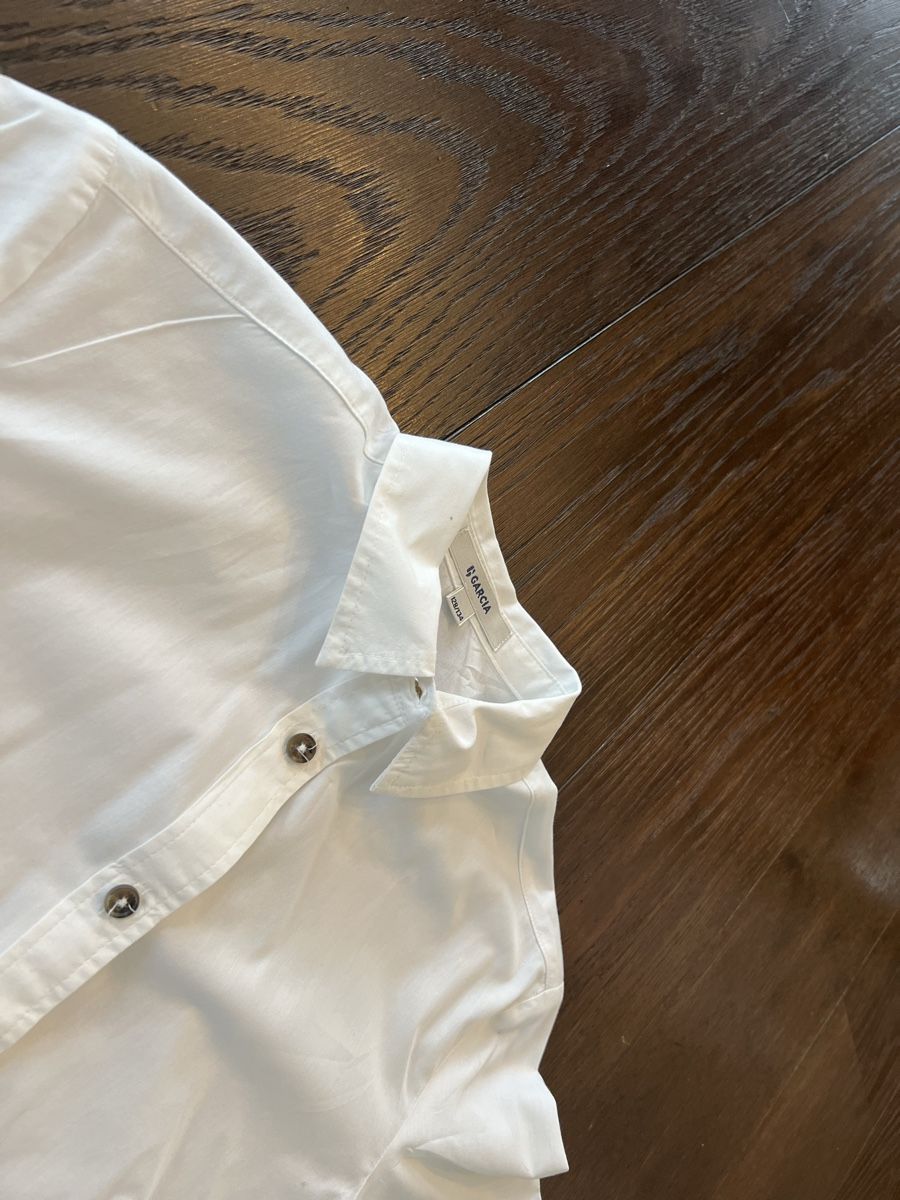 Blusen, T-Shirts & Tops: Hemd /Bluse Garcia – Gebraucht aus Appenzell von ErMaBaGm 1