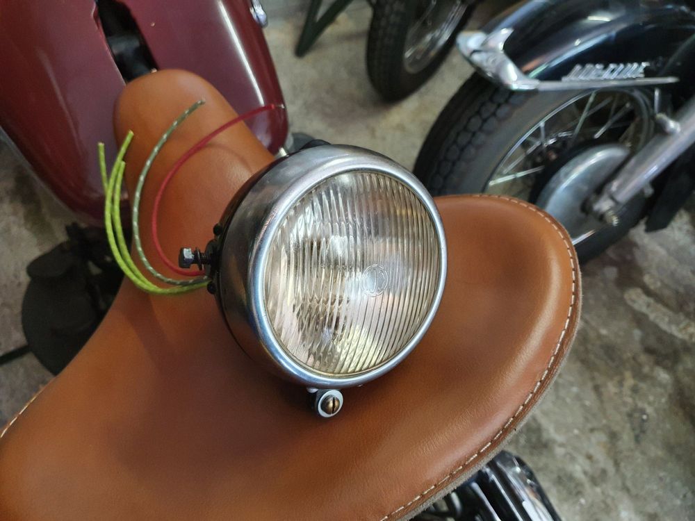 Oldtimer Motorrad Scheinwerfer