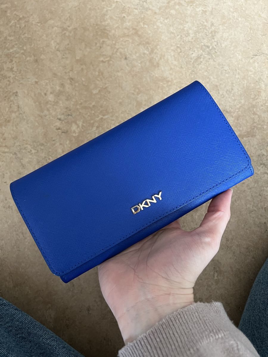 DKNY Portamonete: DKNY Portmonai – Nuovo (secondo la descrizione) da Dietikon venduto da vnsmrc