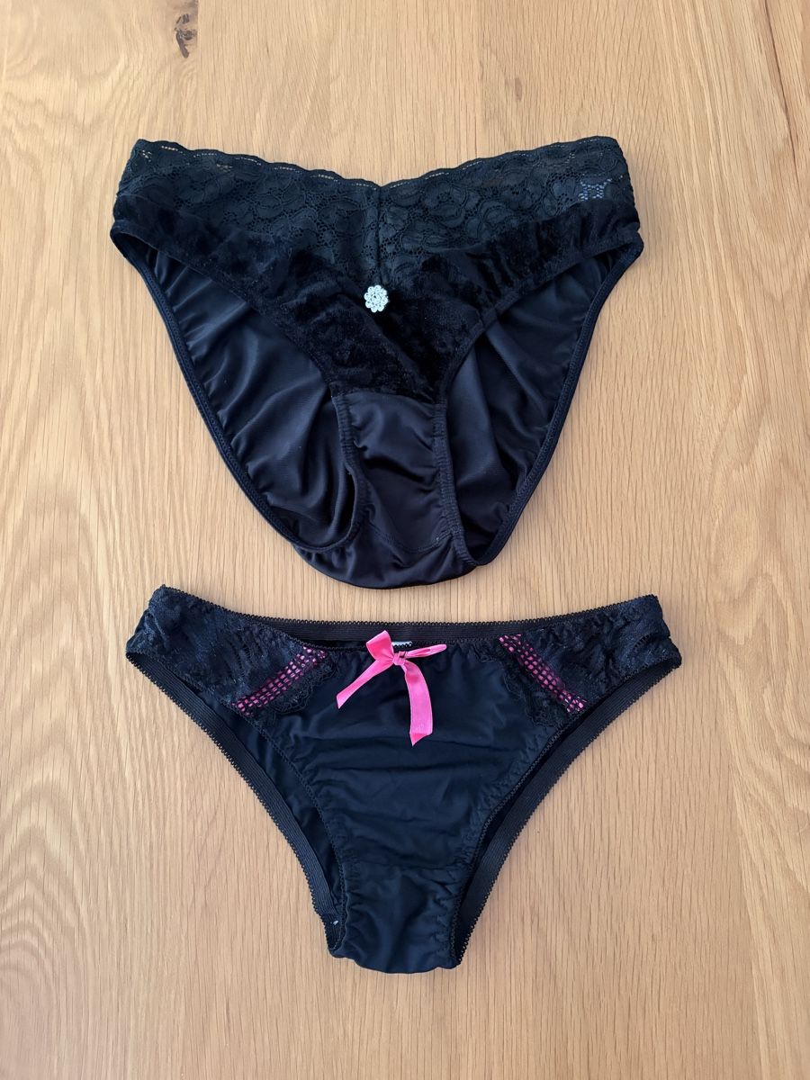 Altra biancheria intima: Set due slip donna nero – Usato da S. Antonino venduto da FedeKikka88
