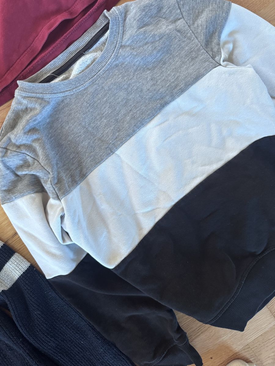 Pulls et sweat-shirts: 4 Jungen Pullover 134 – D'occasion à Wädenswil par dorodi 4