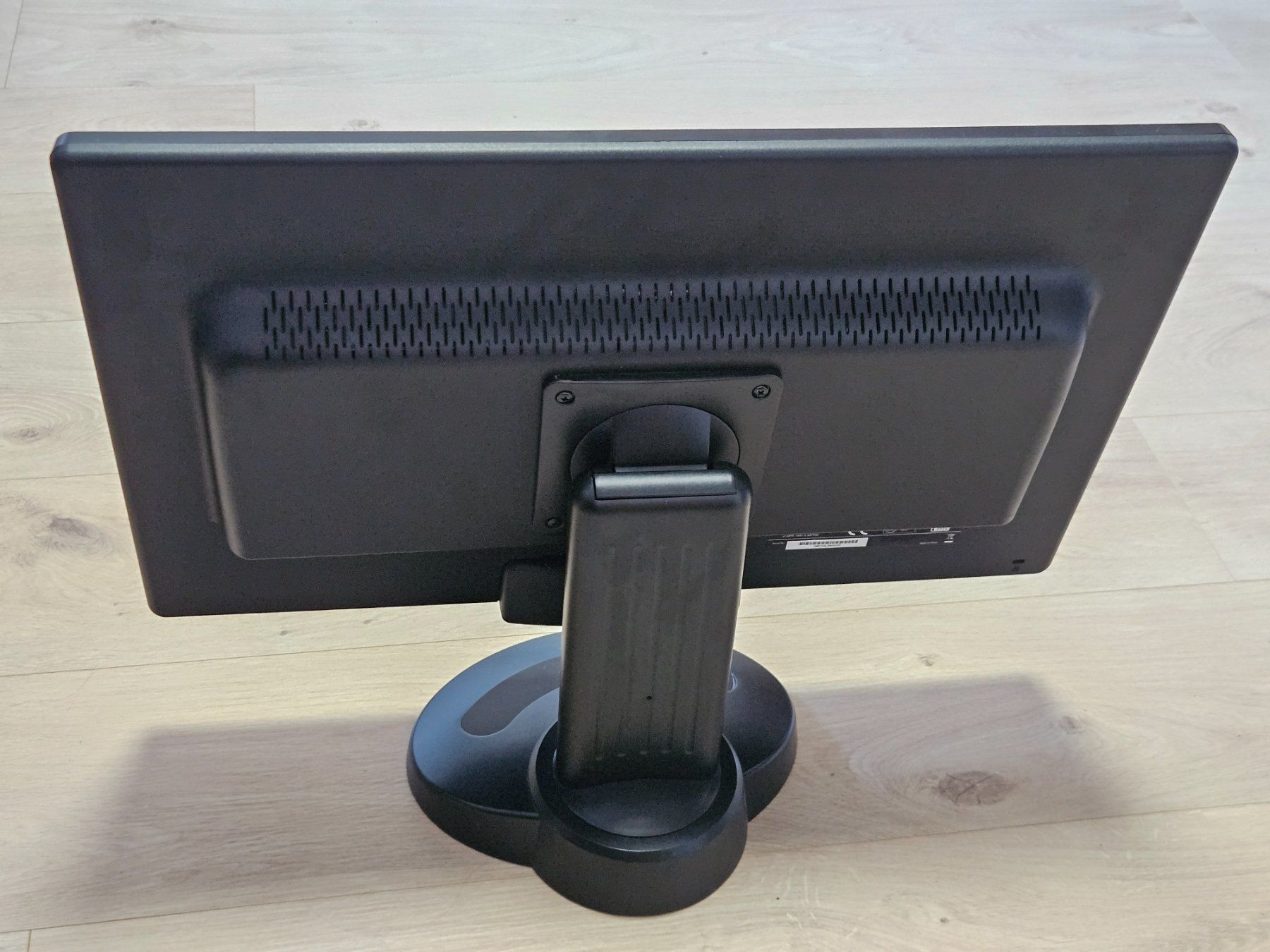 Monitor: Maxdata LE24BW 24" Monitor – Usato da Gundetswil venduto da Maegez 1