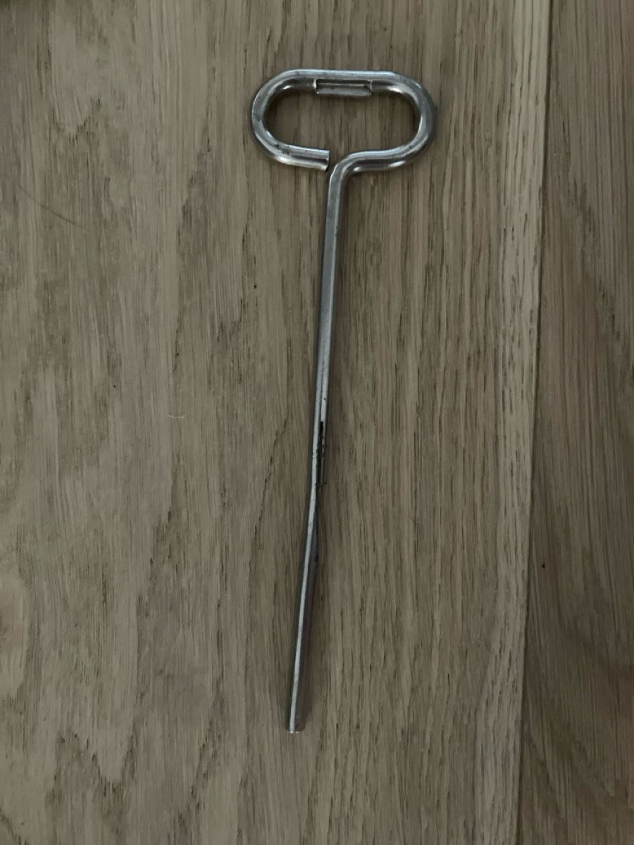 Tous les outils: Ouvre boîte vintage  – D'occasion à Bramois par rac_qmr6 3