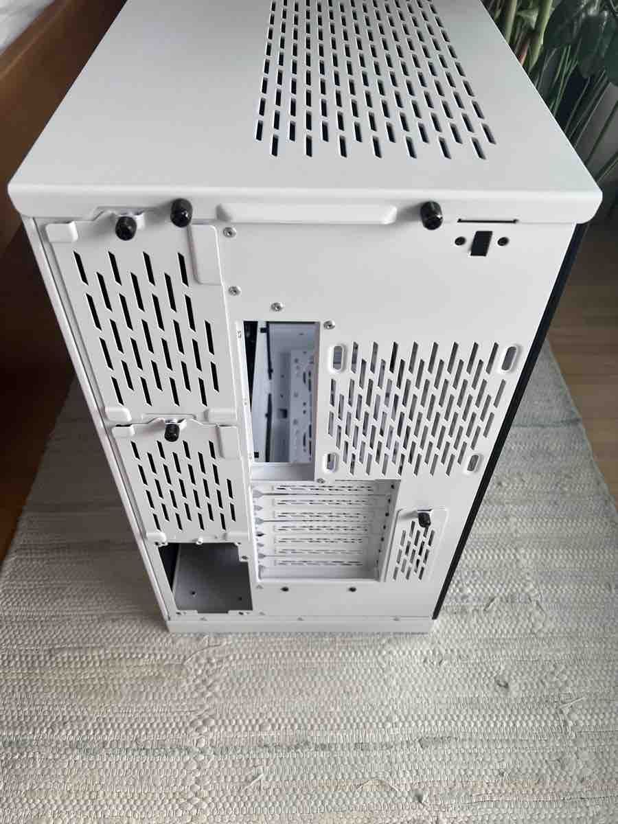 Lian Li Gehäuse: Lian Li PC Gehäuse weiss inklusive Phanteks GPU Bracket – Gebraucht aus Niederhasli von hidrosis 4