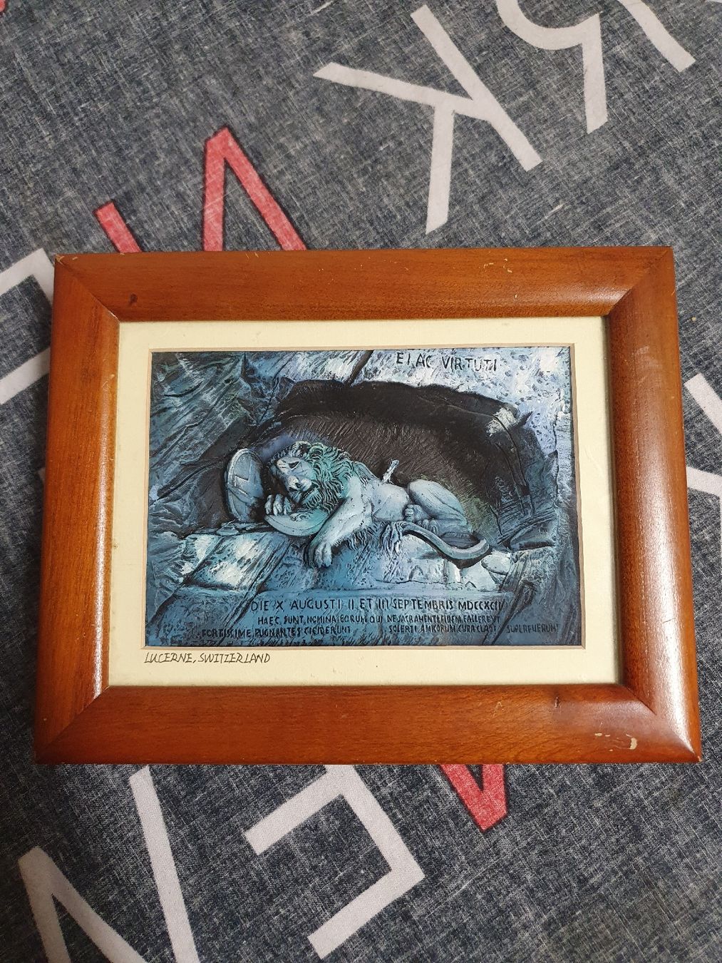 Poster & Bilder: Löwendenkmal Luzern Bild Kunst – Gebraucht aus Herznach von VwGolfer