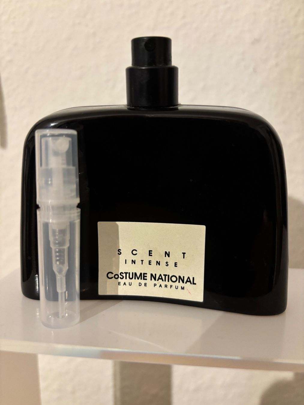 Profumi & Eau de Toilette: Scent Intense Costume National EDP Duftprobe 2ML – Usato da Zürich venduto da deruja