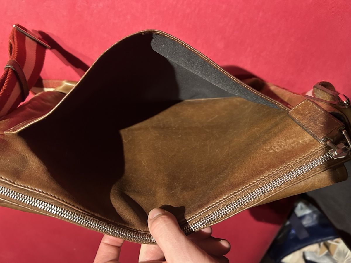Bally Borse: Bally Messenger Tasche Leder braun – Usato da Aeschi b. Spiez venduto da davidS744 5