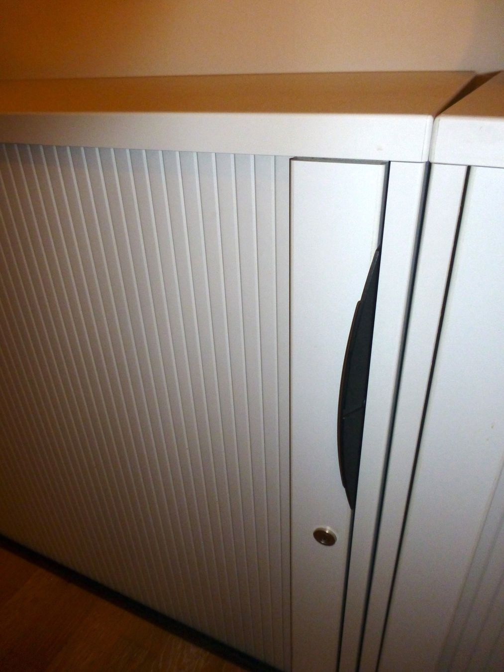 Armadi: TOP Lateralschrank grau – Usato da Würenlos venduto da Sweet_lies 2
